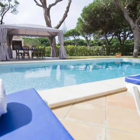 With 7 Bedrooms In With Private Pool Enclosed Garden And Wifi 2 Km From The Beach * Quarteira