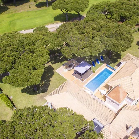 With 7 Bedrooms In With Private Pool Enclosed Garden And Wifi 2 Km From The Beach Βίλα Quarteira