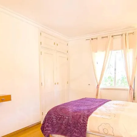 With 7 Bedrooms In With Private Pool Enclosed Garden And Wifi 2 Km From The Beach * Quarteira