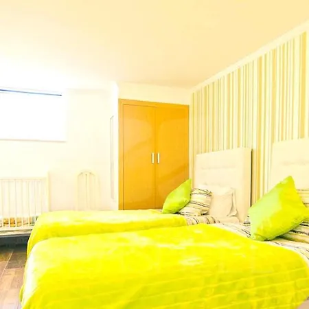 Βίλα With 7 Bedrooms In With Private Pool Enclosed Garden And Wifi 2 Km From The Beach *