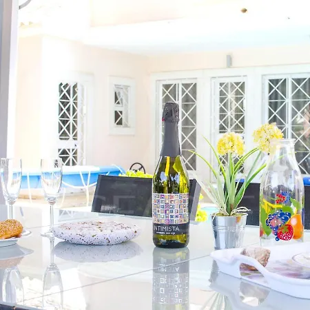 With 7 Bedrooms In With Private Pool Enclosed Garden And Wifi 2 Km From The Beach